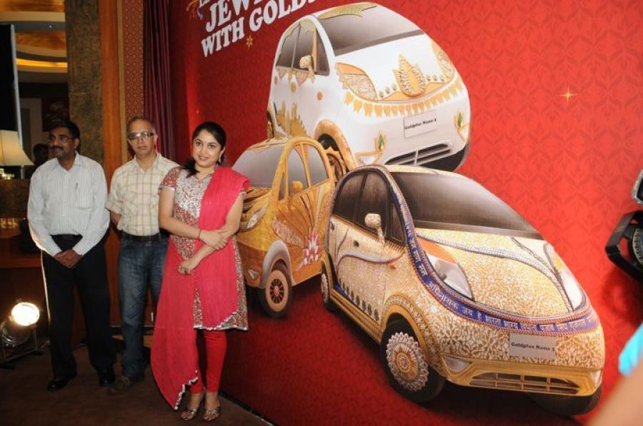  Tata Nano Gold Plus 2011 года  (фото 2 из 26)